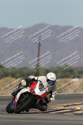 media/Oct-13-2025-Moto Forza (Mon) [[a66d839500]]/2-A Group/Session 3 (Turn 16)/